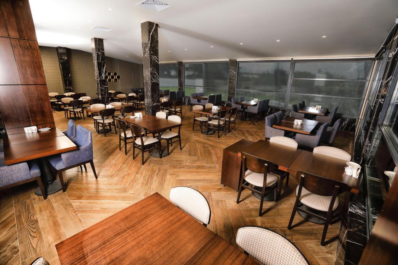 The Green Park גזיאנטפ מראה חיצוני תמונה The restaurant